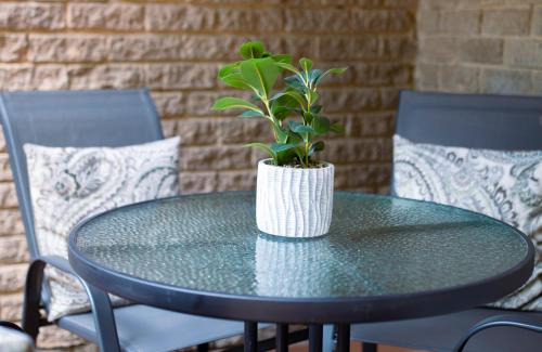 Sandown House | The Hide Out - Home away from home