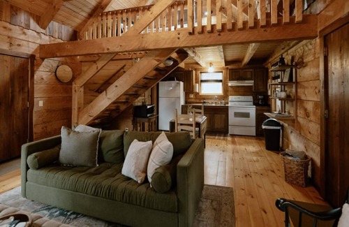 Rockbridge Cabin | The Hideaway Cabin in Hocking Hills (with WiFi)
