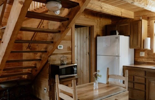 Rockbridge Cabin | The Hideaway Cabin in Hocking Hills (with WiFi)
