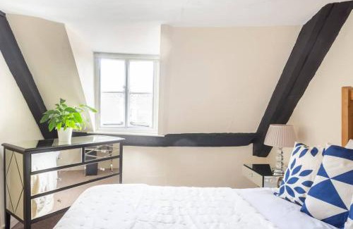 Blandford Saint Mary Apartment | The Hideaway, lovely cosy place in Blandford Forum, Dorset