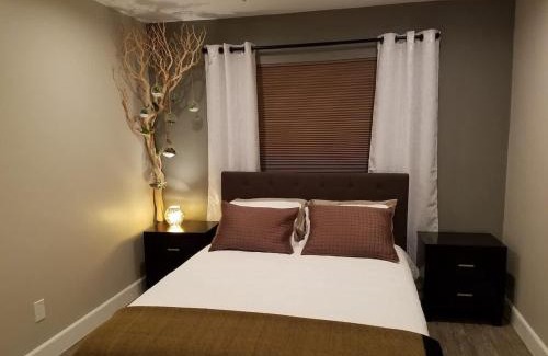 Hillcrest House | The Hideaway