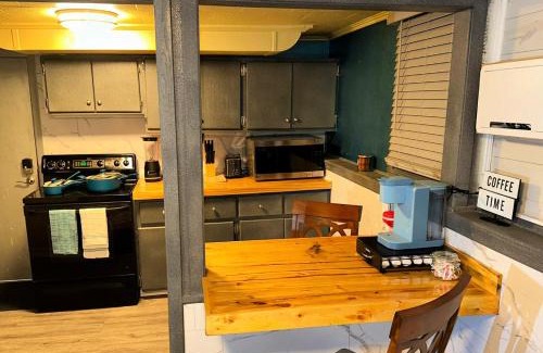 Moorhead Apartment | THE HIDEOUT 2pm Checkout