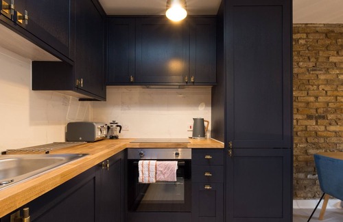 Highgate Apartment | The Highgate Hideaway - Modern & Stylish 2BDR Flat