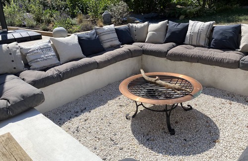 Auriac Apartment | The Hill- Appartement Avec Piscine Chauffée