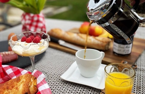 Auriac Apartment | The Hill- Appartement Avec Piscine Chauffée