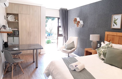 Beacon Bay House | The Hillcrest Guesthouse