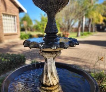 Newcastle House | The Hills Guest House