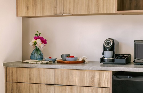 Hillsboro Beach Apartment | The Hillsboro powered by Sonder | Double Queen Room