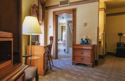 Deadwood Hotel | The Historic Bullock Hotel