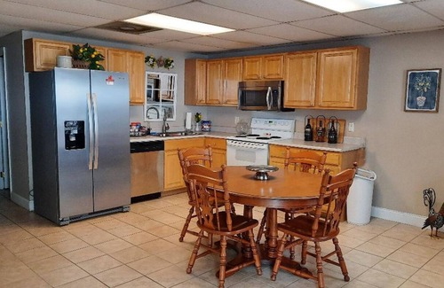 Greeneville House | The Hive -Two Bedroom located in the foothills of the Appalachian Mountains!