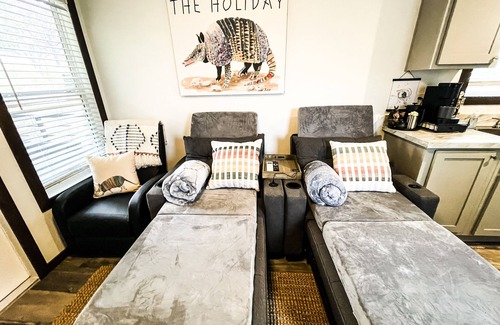 Yellville House | The Holiday Armadillo AR Tiny House