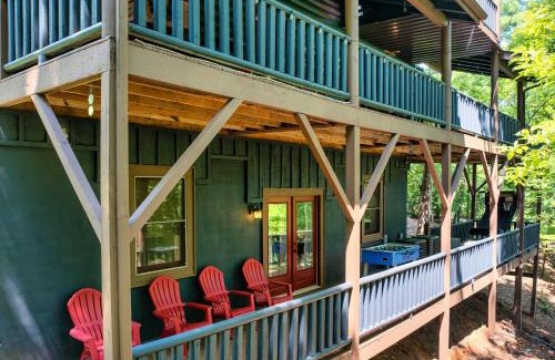 Lake Lure House | The Holiday Cabin at Lake Lure