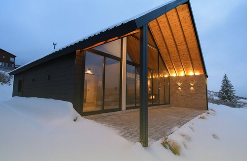 Los Molles Cabin | The Home Cordillera cabin (10min from Las Leñas)