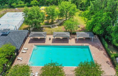 Westside House | The Home on Tyson Lake Drive