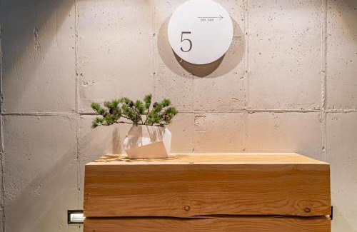 Gyo-dong Hotel | The Hong C Hotel