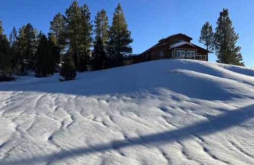 Long Valley Junction Ski Chalet | The Honky Tonk Cabin