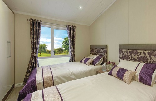 Dawlish Cabin | The Hornbeam may be our standard two bedroom lodge, but they each come with their own individual loo