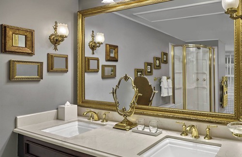 Regina Hotel | The Hotel Saskatchewan, Autograph Collection