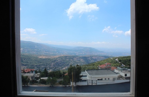 Miziara Apartment | The Hotel Suit with Breathtaking Coast View and Balcony