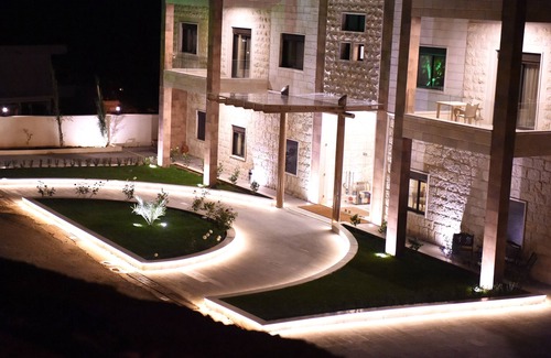 Miziara Apartment | The Hotel Suit with Breathtaking Coast View and Balcony