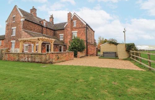 Winterley House | The House at School Farm