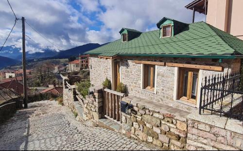 Karpenisi Ski Chalet | The House in the Cobbled Road