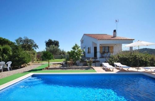 Vidreres House | The house of butterflies