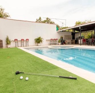 Melgar House | THE HOUSE of FLOWERS