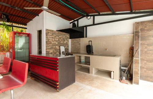 Melgar House | THE HOUSE of FLOWERS