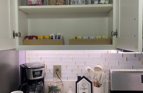 Bassett House | The House on Flagstaff ST