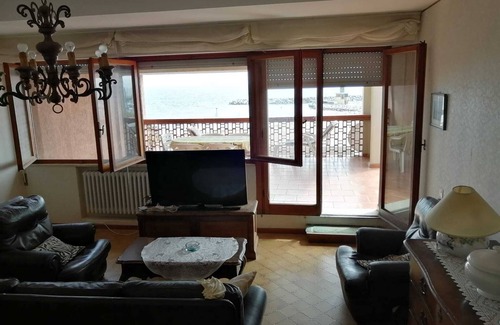 Piombino Apartment | The house on the gulf