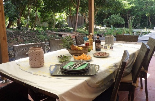 Le Moule House | THE HOUSE THARA. LIVE AUTHENTICITY