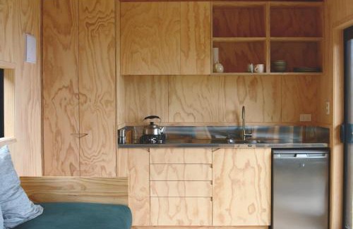Ahipara Bed & Breakfast | The Huts
