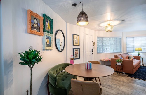 Oxford House | The Hutt, Discounted rate for S. Carolina game!