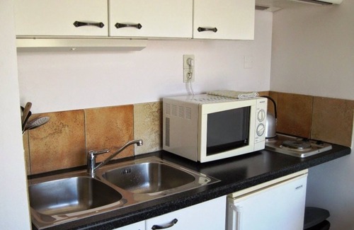 Castellane Apartment | The ideal location to explore the Verdon, Studio & Private rooms with bathroom