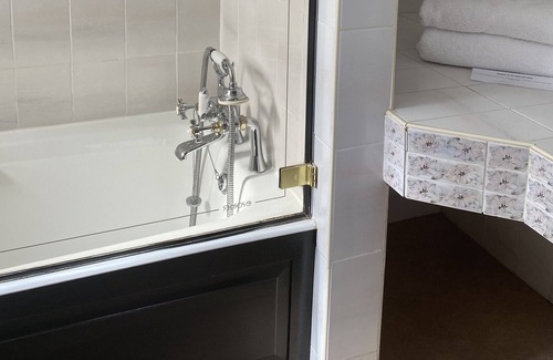 Pagham Hotel | The Inglenook