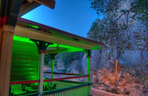 Bisbee Hotel | The Inn at Castle Rock