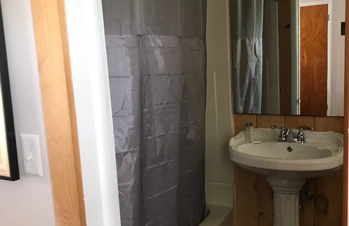 Richland Hotel | The Inn At Gull Lake