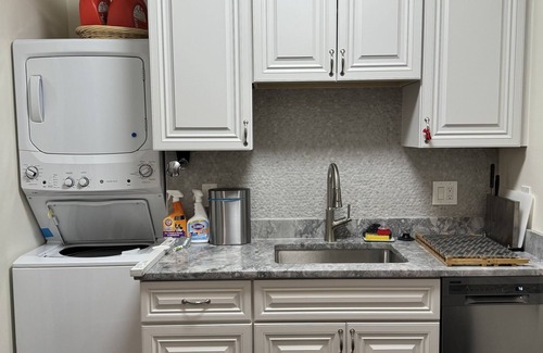 Newton Highlands Apartment | The Inn at Newton Highlands Loft n1-bed, 1-bath luxury apartment