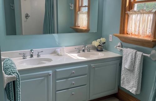 Kingsville Bed & Breakfast | The Inn at Woodsong Acres