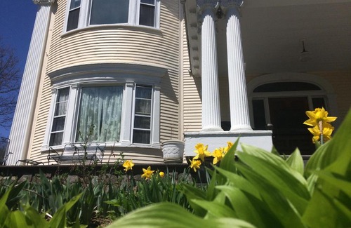 Kingfield Hotel | The Inn on Winter's Hill