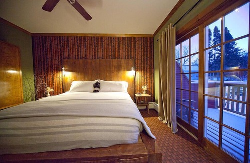 Montgomery Center Hotel | The Inn