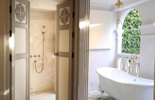 Old City Hotel | The Inside House