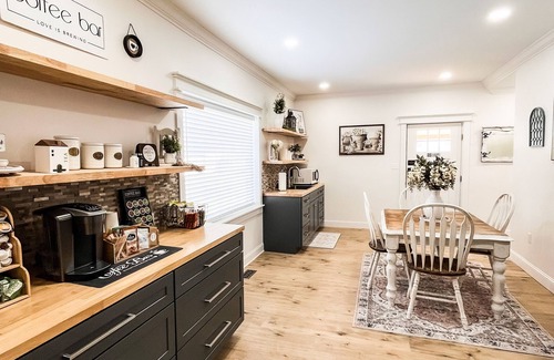 Low Moor Apartment | The Iron and Gold Retreat- Room #1 Private Suite