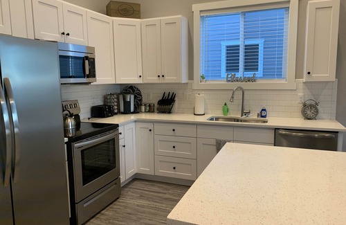 Moses Lake House | "The Irons" Fairway and Water view at Legacy Golf Resort