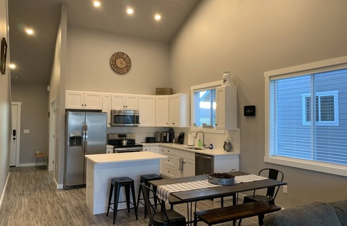 Moses Lake House | "The Irons" Fairway and Water view at Legacy Golf Resort
