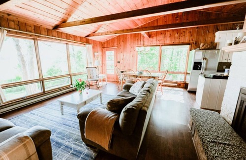 Cedar House | The Irwin Cottage