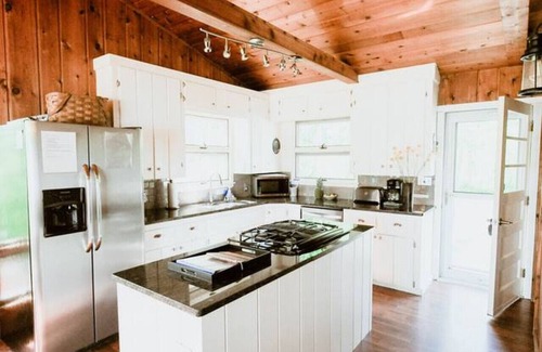 Cedar House | The Irwin Cottage