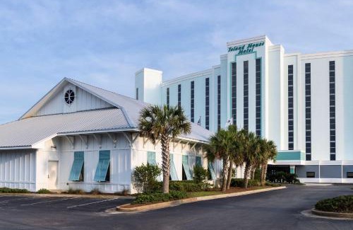 Orange Beach Hotel | The Island House Hotel a Doubletree by Hilton
