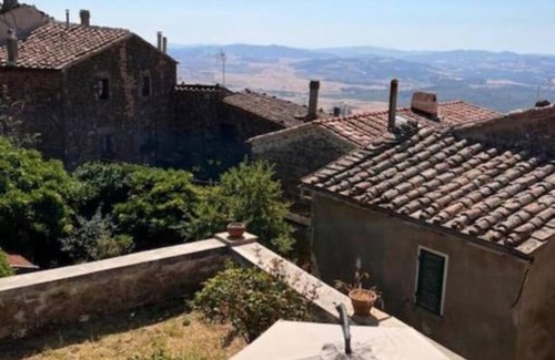 Montecatini Val di Cecina Apartment | The House of Horace
